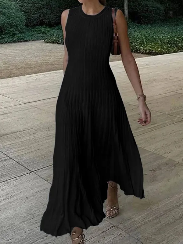 A-Line Sleeveless Pleated Solid Color Round-Neck Maxi Dresses