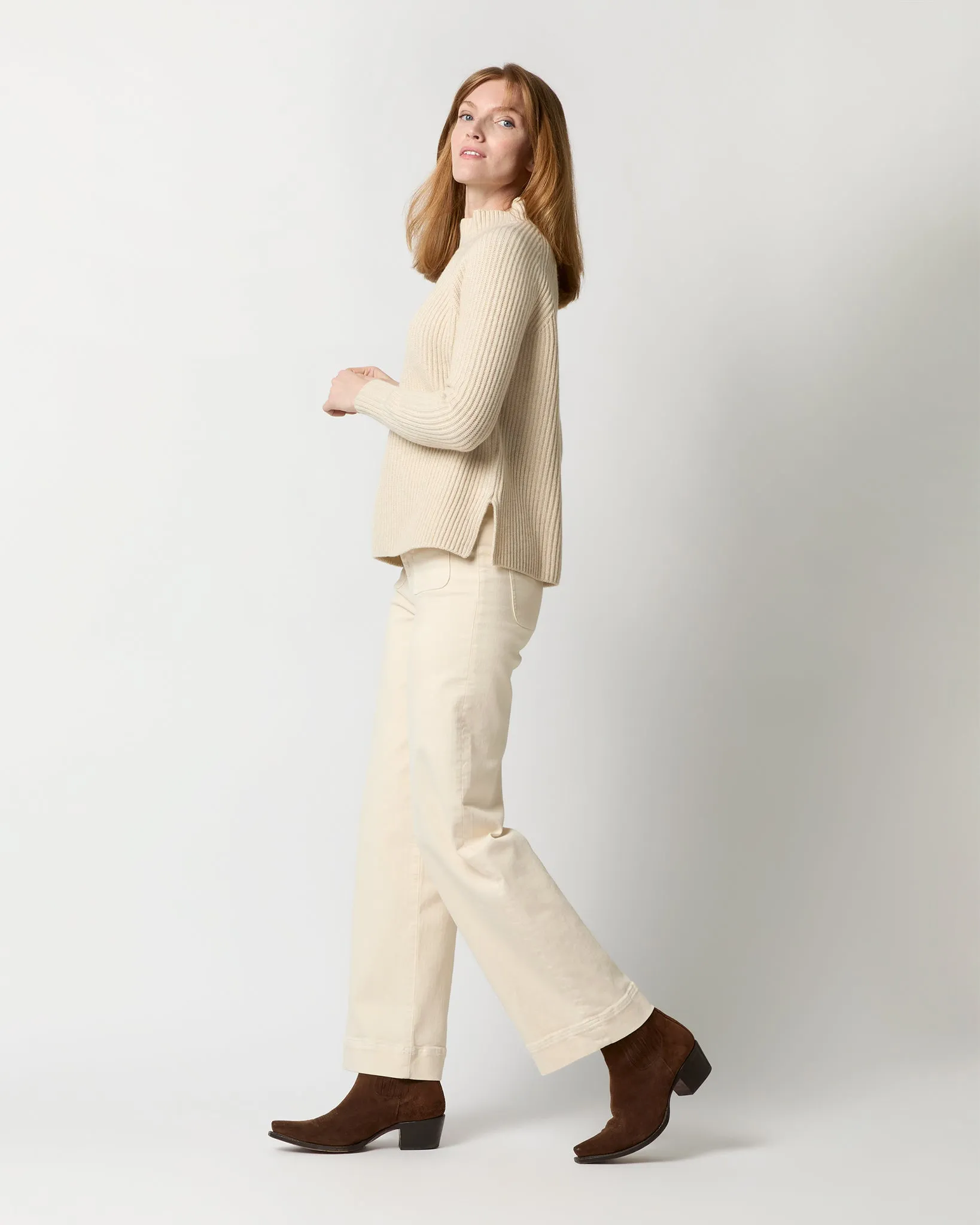 Dana Shaker-Stitch Turtleneck Sweater in Wheat Cashmere