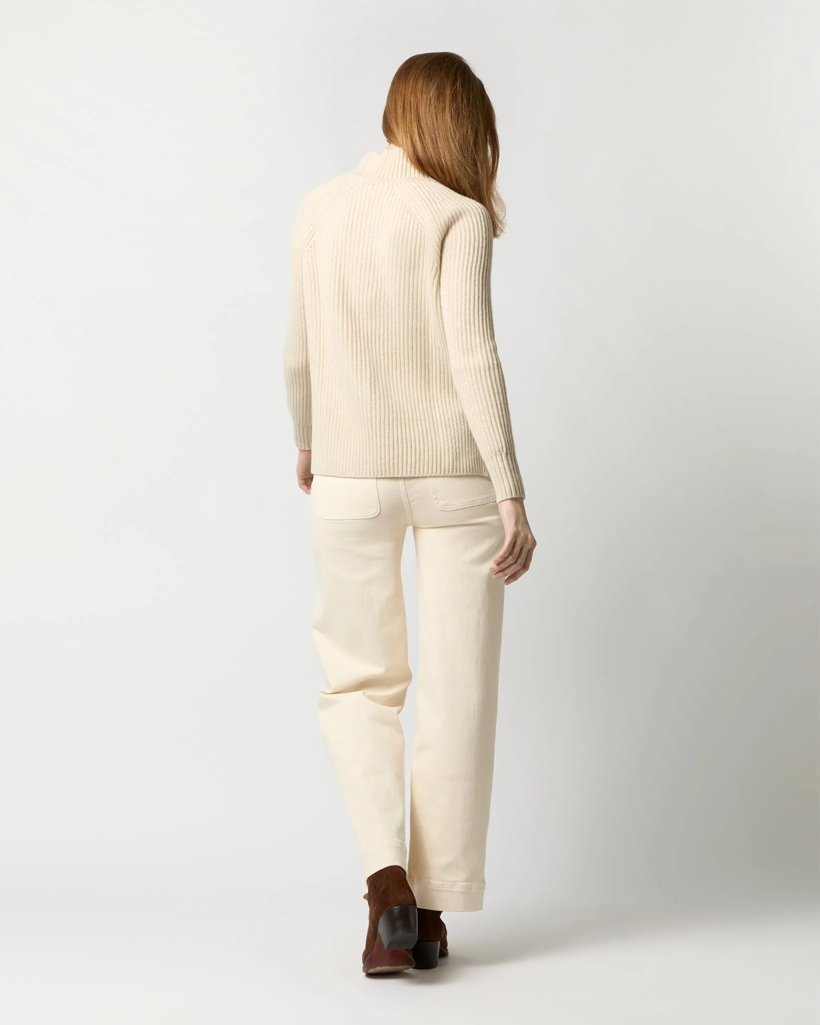 Dana Shaker-Stitch Turtleneck Sweater in Wheat Cashmere