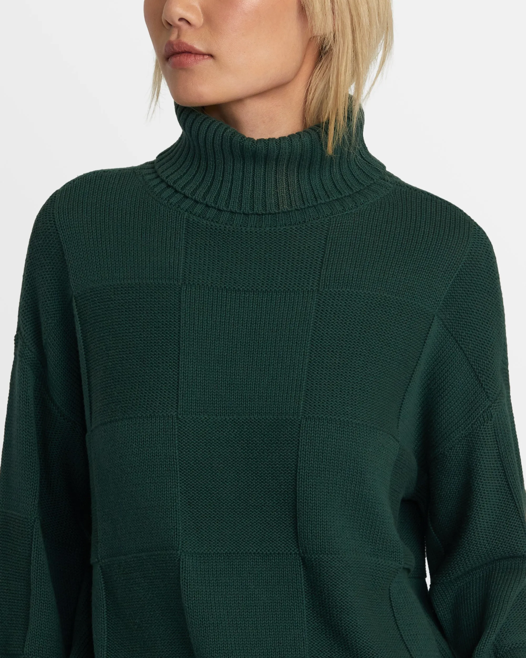 Vineyard Turtleneck Sweater - Pineneedle